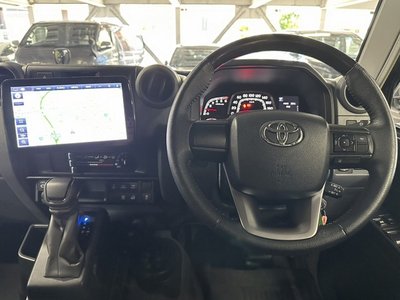 2025 Toyota LAND CRUISER 70 — миниатюра 28