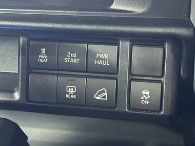 2025 Toyota LAND CRUISER 70 — миниатюра 44