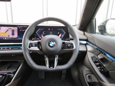 BMW 5 SERIES - 5