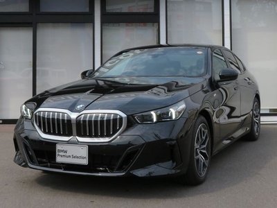 BMW 5 SERIES - 1