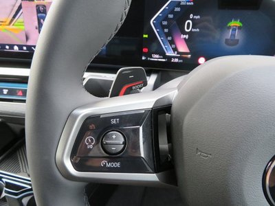 2025 BMW 5 SERIES 缩略图 12