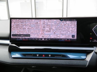 2025 BMW 5 SERIES 缩略图 16