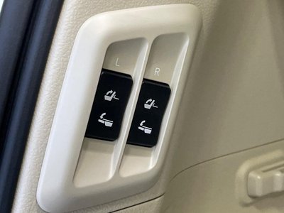 2022 Toyota LAND CRUISER PRADO 缩略图 24