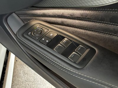 صورة مصغرة 33 لـ 2020 Lexus LS