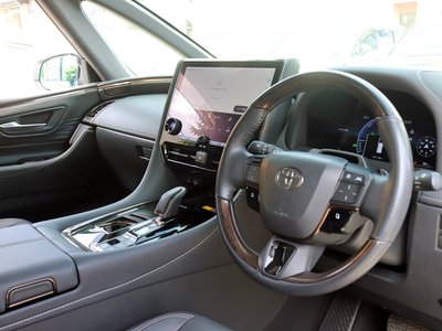 2023 Toyota ALPHARD — фото 8