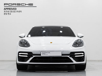 2022 Porsche PANAMERA 照片 2