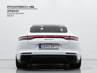 2022 Porsche PANAMERA 照片 3