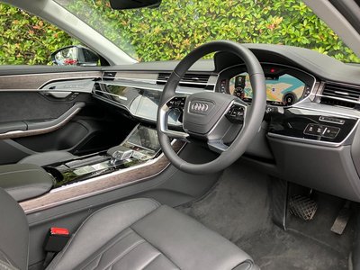2025 AUDI A8 — фото 5
