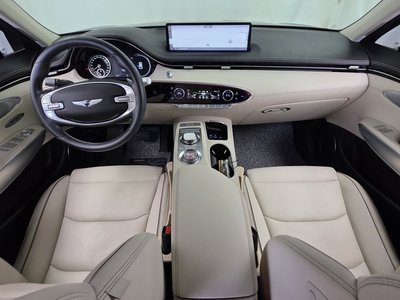 صورة 5 لـ 2021 Genesis GV70