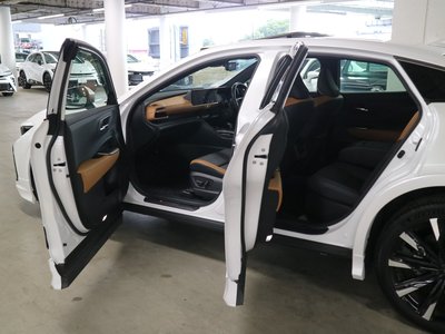 صورة مصغرة 18 لـ 2022 Toyota CROWN CROSSOVER