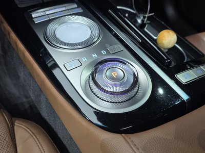 GENESIS G80 (RG3) - 9