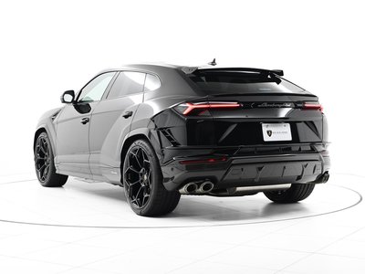 LAMBORGHINI URUS - 6