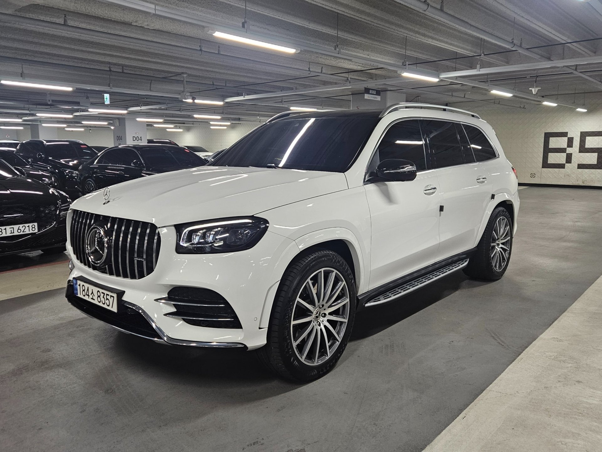 MERCEDES-BENZ GLS - View 1