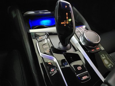 BMW 5 SERIES - 9
