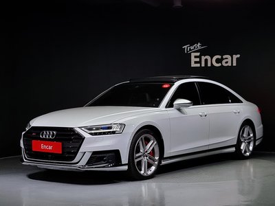 AUDI S8