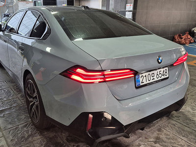 صورة 7 لـ 2025 BMW 5 SERIES