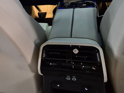 2025 BMW 5 SERIES thumbnail 13