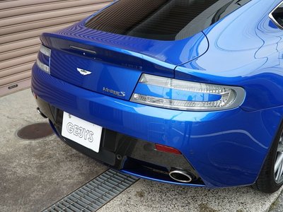 2011 Aston Martin V8 — миниатюра 37
