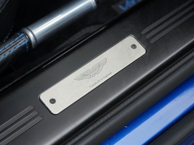 2011 Aston Martin V8 — миниатюра 54