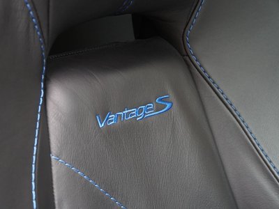 2011 Aston Martin V8 — миниатюра 48