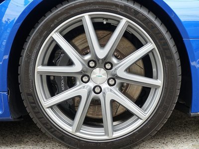 2011 Aston Martin V8 photo 4
