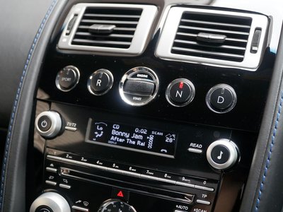 2011 Aston Martin V8 — миниатюра 20