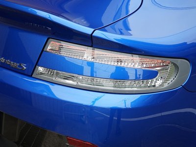 2011 Aston Martin V8 — миниатюра 42