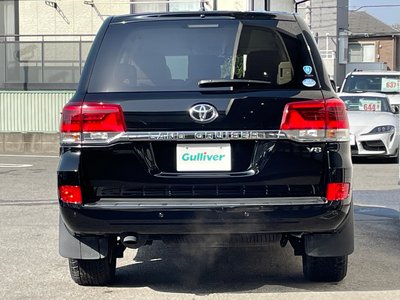 TOYOTA LAND CRUISER 200 - 6