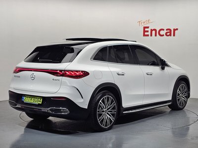 MERCEDES-BENZ EQE - 4