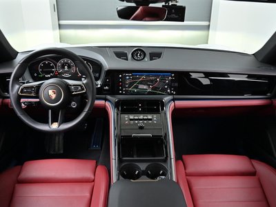 PORSCHE PANAMERA - 4