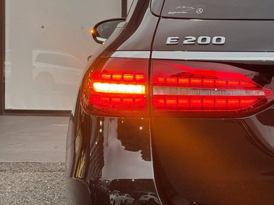 MERCEDES-BENZ E-CLASS - 10