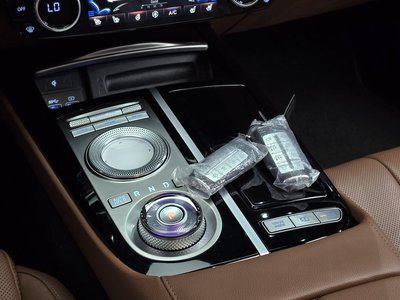2022 Genesis G80 (RG3) photo 9