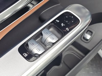 2024 Mercedes-BENZ GLC — миниатюра 31