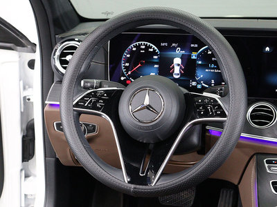 MERCEDES-BENZ E-CLASS - 5