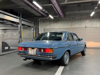 1982 Mercedes-BENZ MEDIUM-CLASS 照片 2