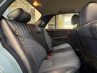 1982 Mercedes-BENZ MEDIUM-CLASS 照片 16