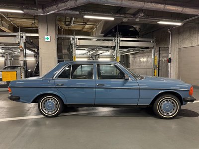1982 Mercedes-BENZ MEDIUM-CLASS 照片 36
