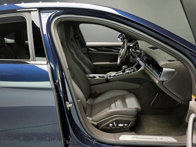 PORSCHE PANAMERA - 10