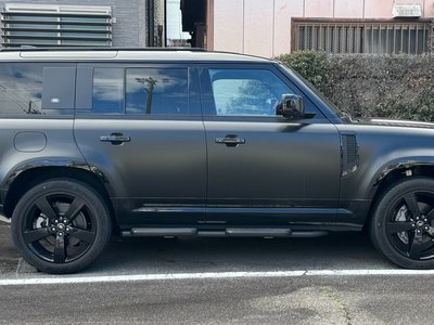 LAND ROVER DEFENDER 110 X DYNAMIC HSE D300 - 3