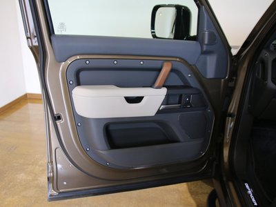 صورة مصغرة 21 لـ 2024 LAND Rover DEFENDER