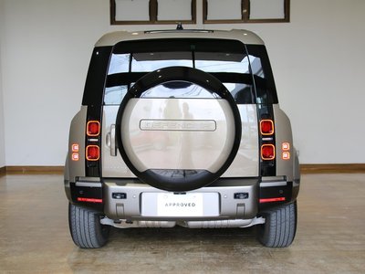 صورة 9 لـ 2024 LAND Rover DEFENDER