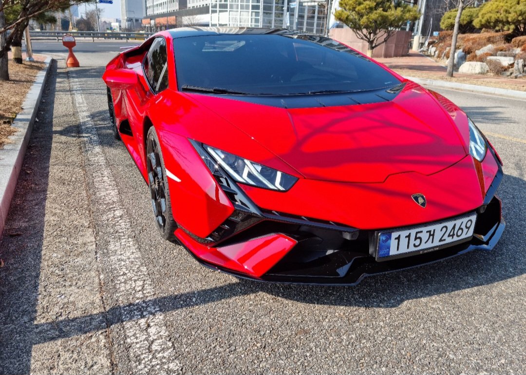LAMBORGHINI HURACAN - View 1