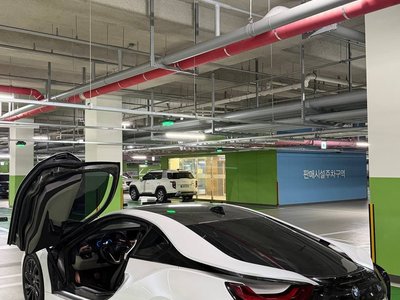 BMW I8 - 2