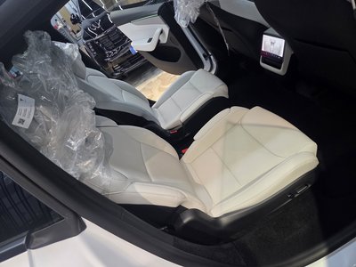 TESLA MODEL Y - 5