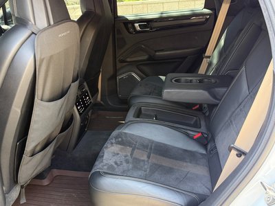 صورة 3 لـ 2022 Porsche CAYENNE
