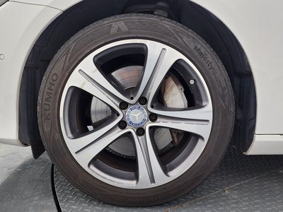 MERCEDES-BENZ E-CLASS - 6
