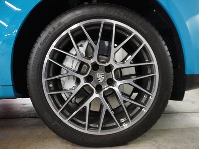 PORSCHE MACAN - 8