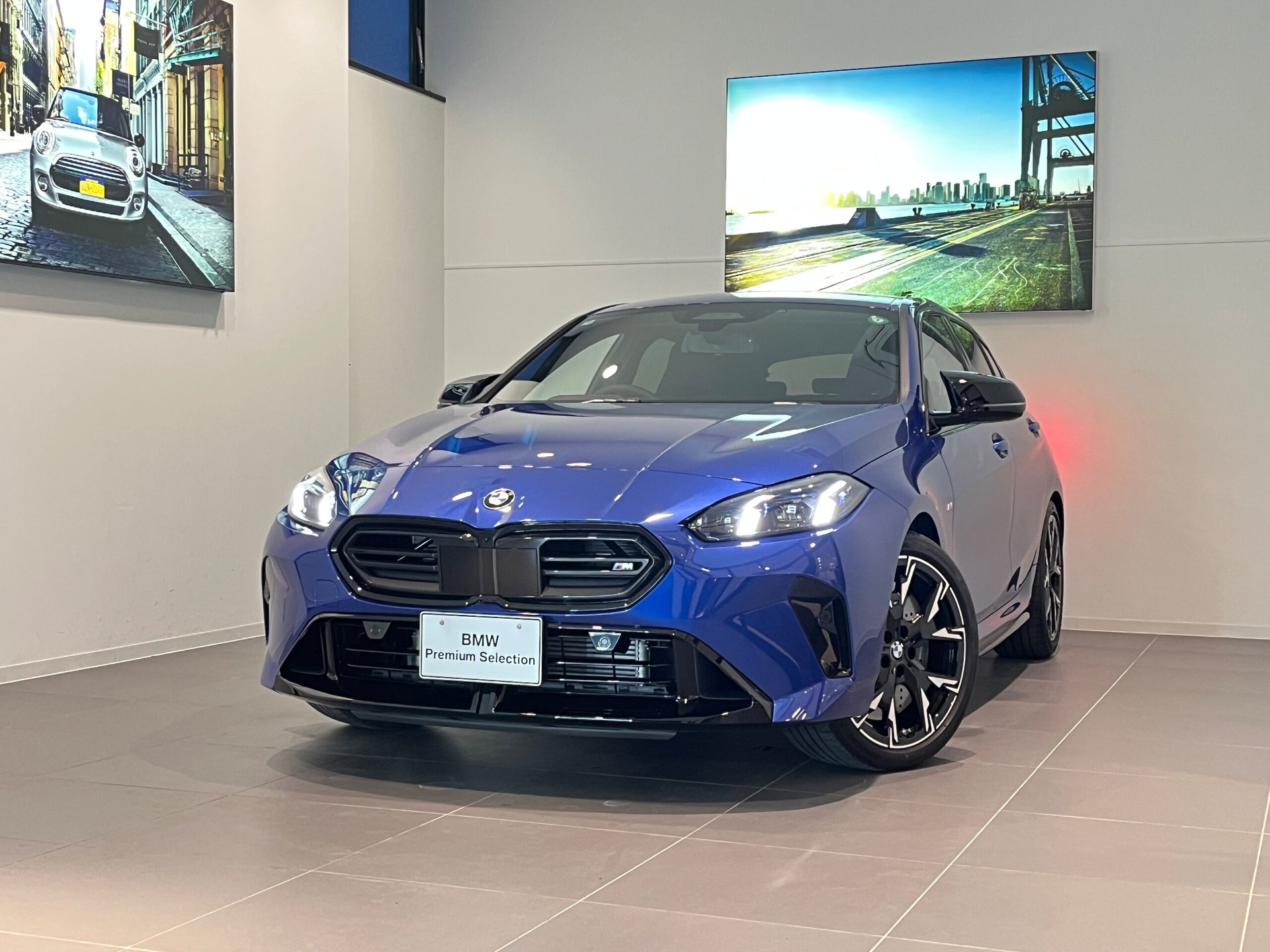 BMW 1 SERIES - View 1