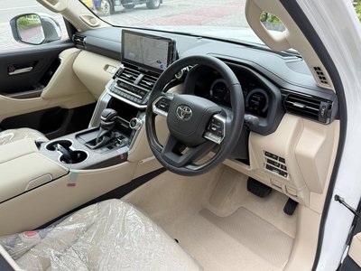 2026 Toyota LAND CRUISER 300 — миниатюра 52