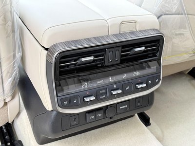 2026 Toyota LAND CRUISER 300 — миниатюра 64